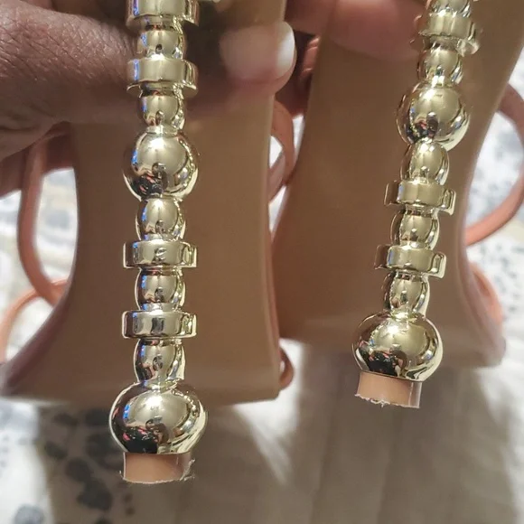 Cape Robbin thong heels - Picture 4 of 4